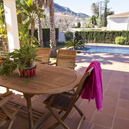Alqueries Villa