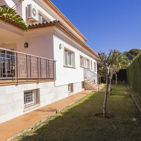 Alqueries Villa