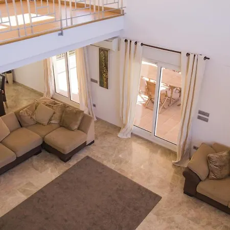 Villa Alqueries